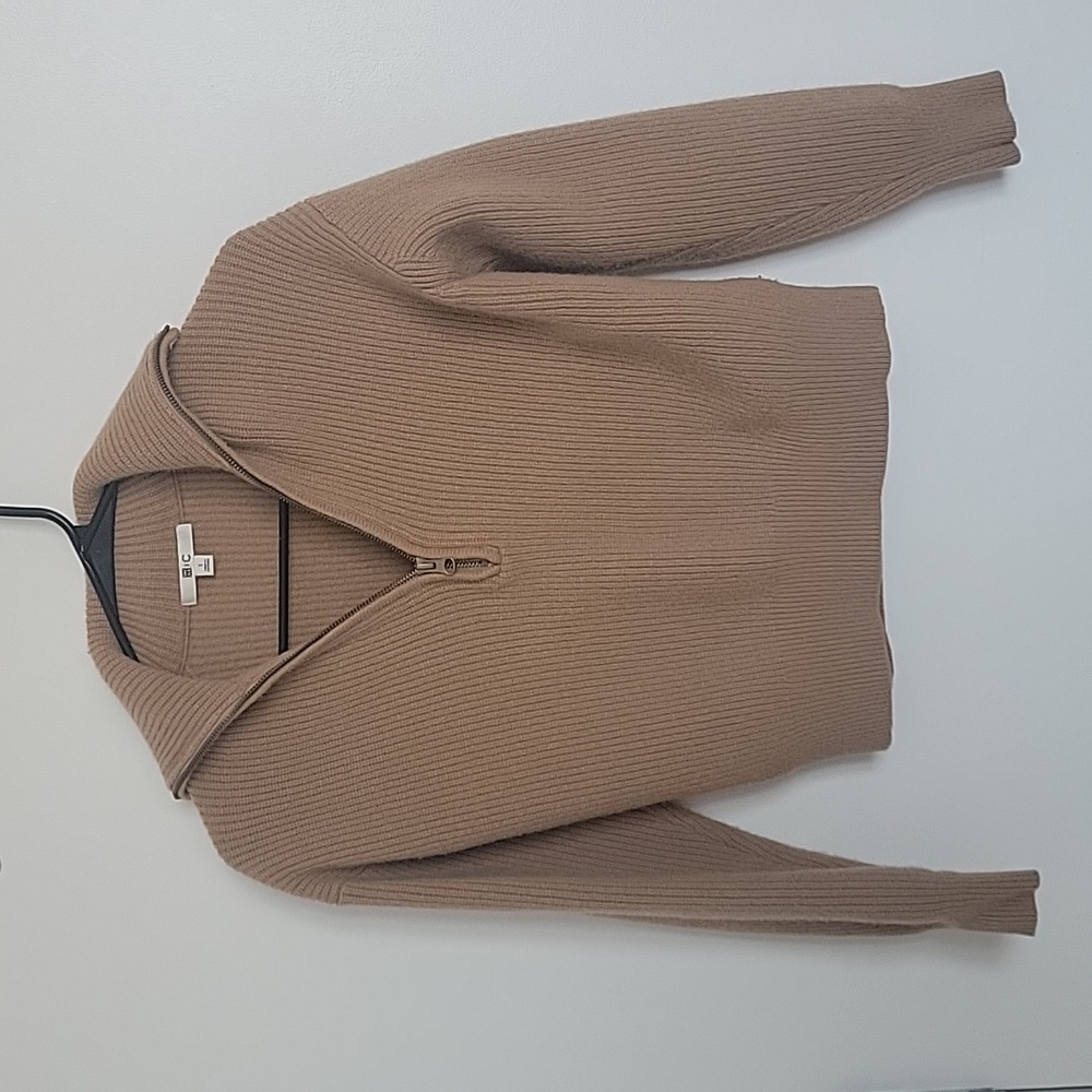 NEW Uniqlo wool sweater